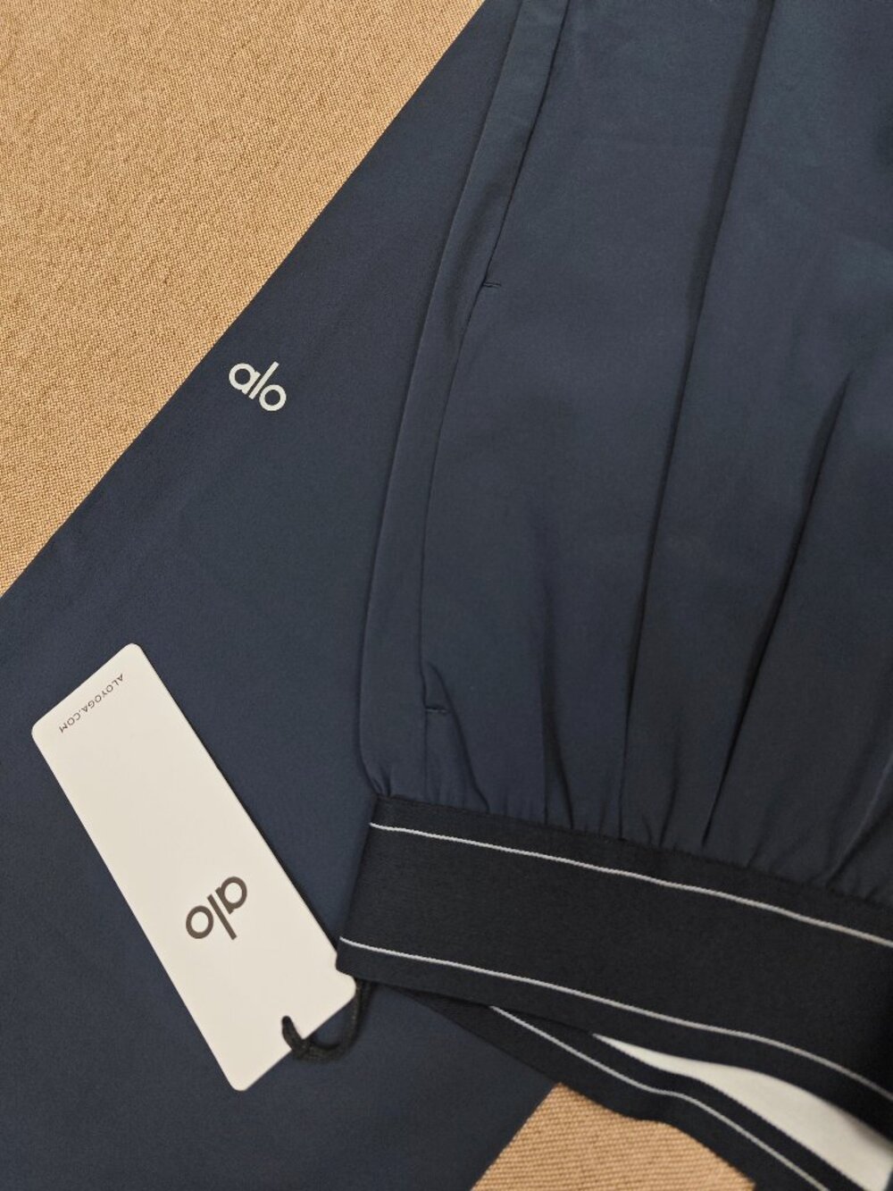 ALO Yoga😍Regular 30” Suit Up Trouser Navy Blue, Relaxed Fit Wide Leg Pants - Picture 6 of 8